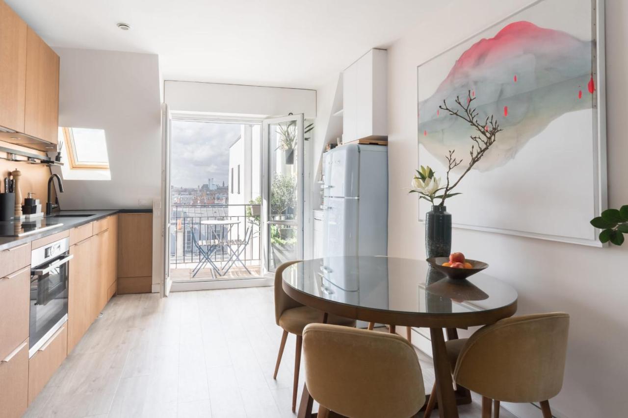Bright And Homely 1 Bedroom Rooftop Apartment In The Marais In Paris Exterior photo